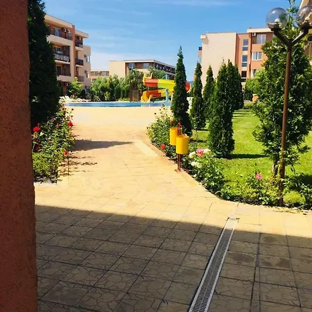 Private In Orchid Garden * ساني بيتش