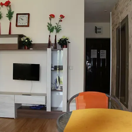 Private In Orchid Garden * ساني بيتش